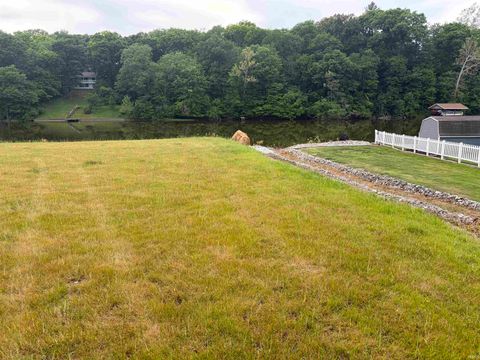Tiny photo for 31 N Diamond Point Road, Monticello, IN 47960 (MLS # 202620737)