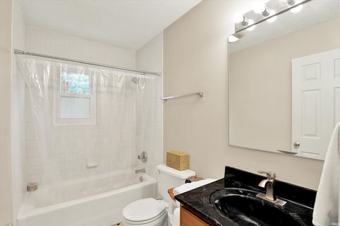 Tiny photo for 2210 S Laurelwood Circle, Bloomington, IN 47401 (MLS # 202604232)