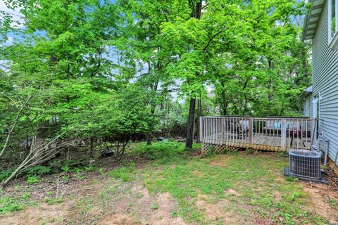 Tiny photo for 2210 S Laurelwood Circle, Bloomington, IN 47401 (MLS # 202604232)