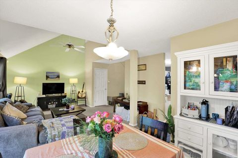 Tiny photo for 2210 S Laurelwood Circle, Bloomington, IN 47401 (MLS # 202604232)