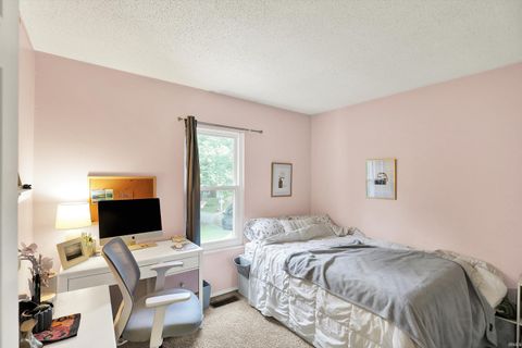 Tiny photo for 2210 S Laurelwood Circle, Bloomington, IN 47401 (MLS # 202604232)