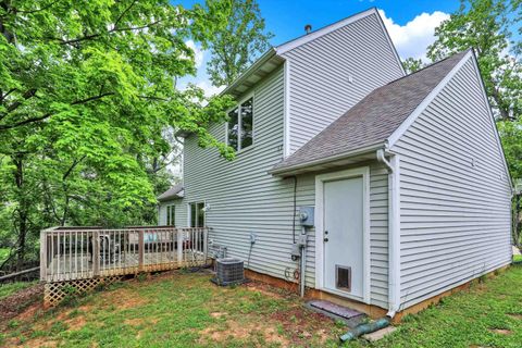 Tiny photo for 2210 S Laurelwood Circle, Bloomington, IN 47401 (MLS # 202604232)