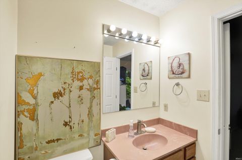 Tiny photo for 2210 S Laurelwood Circle, Bloomington, IN 47401 (MLS # 202604232)