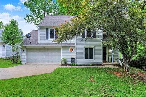 Photo of 2210 S Laurelwood Circle, Bloomington, IN 47401 (MLS # 202604232)