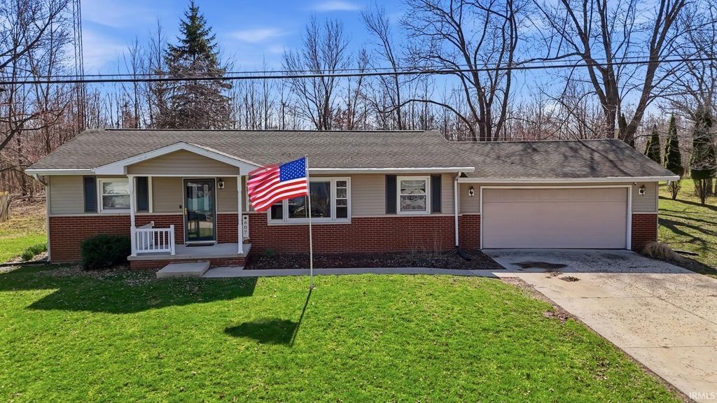 Photo of 607 W Neher Road, Silver Lake, IN 46982 (MLS # 202608749)