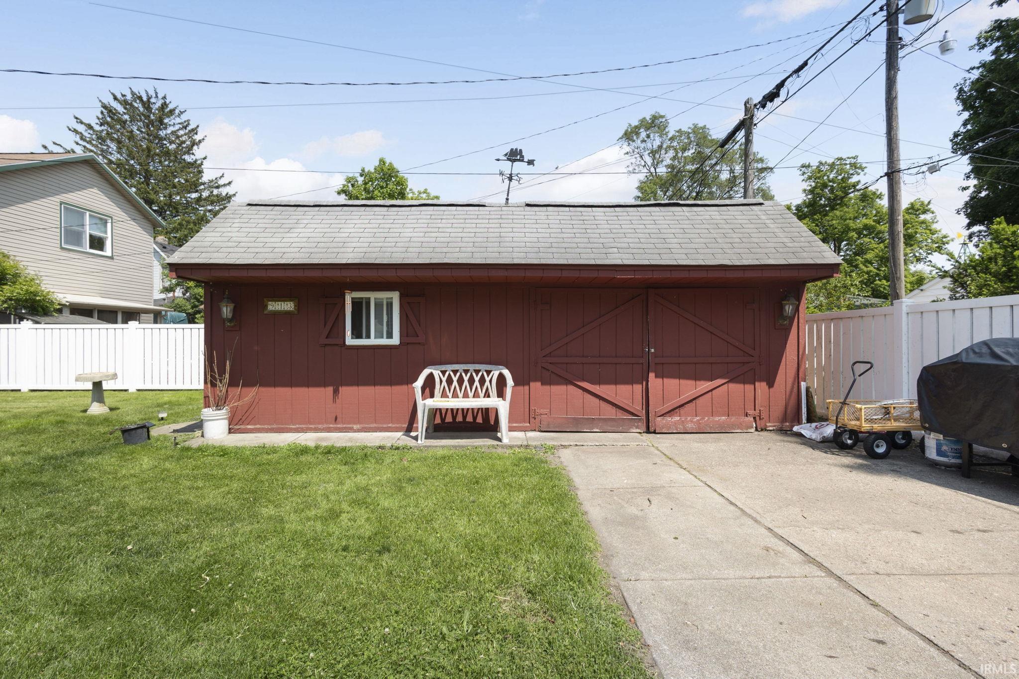 Elkhart, Indiana 46514, United States, 3 Bedrooms Bedrooms, ,1 BathroomBathrooms,Residential,Active,176865