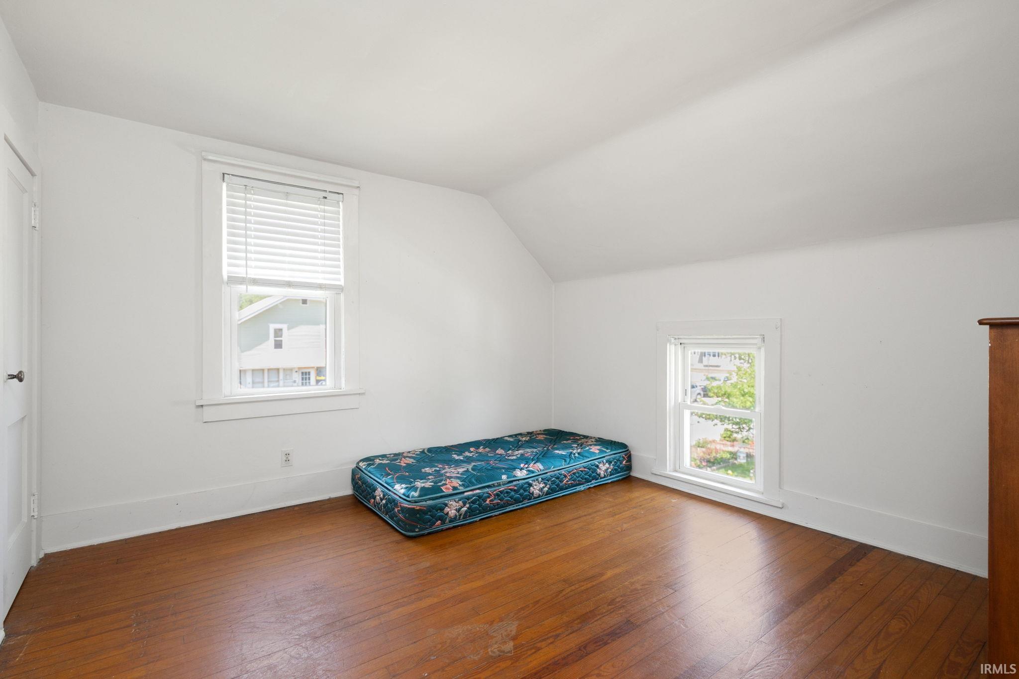 Elkhart, Indiana 46514, United States, 3 Bedrooms Bedrooms, ,1 BathroomBathrooms,Residential,Active,176865