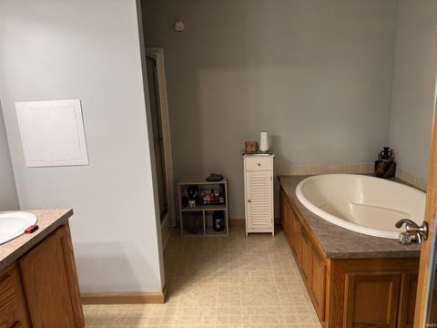 Tiny photo for 5226 E 700 North Road, Rochester, IN 46975 (MLS # 202546114)