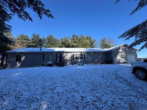 Tiny photo for 5226 E 700 North Road, Rochester, IN 46975 (MLS # 202546114)