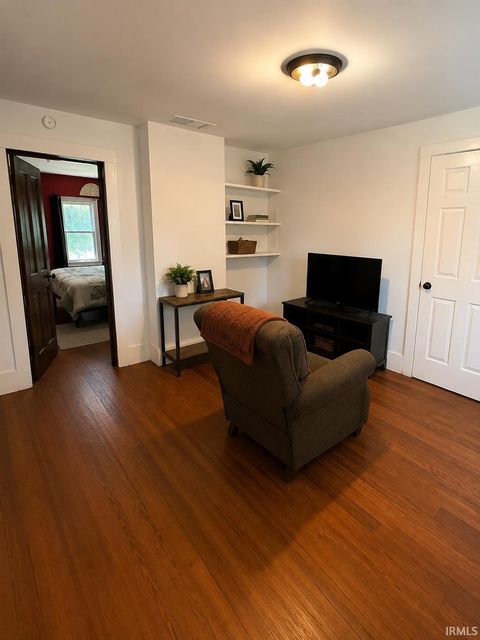 Tiny photo for 1316 W Wabash Avenue, Logansport, IN 46947 (MLS # 202629835)