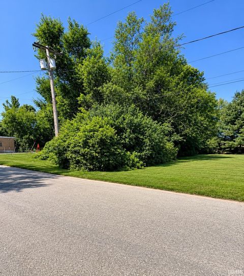 Tiny photo for 1316 W Wabash Avenue, Logansport, IN 46947 (MLS # 202629835)