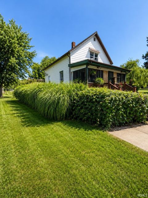 Tiny photo for 1316 W Wabash Avenue, Logansport, IN 46947 (MLS # 202629835)