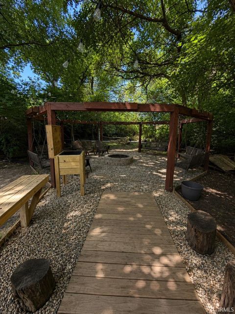 Tiny photo for 1316 W Wabash Avenue, Logansport, IN 46947 (MLS # 202629835)