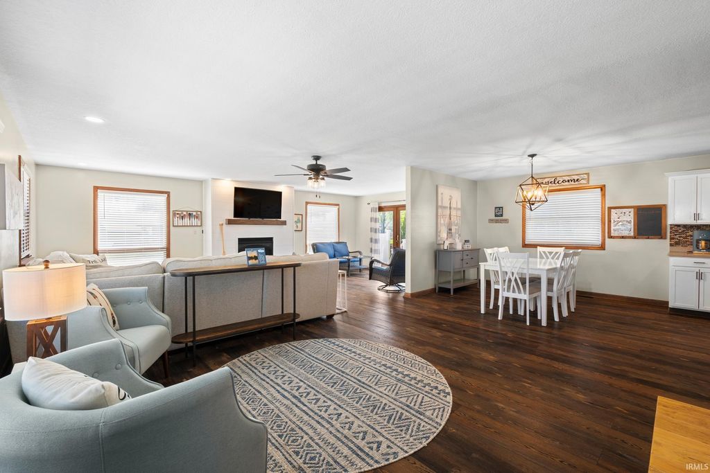 Photo of 21 EMS C19 Lane, Warsaw, IN 46582 (MLS # 202615332)