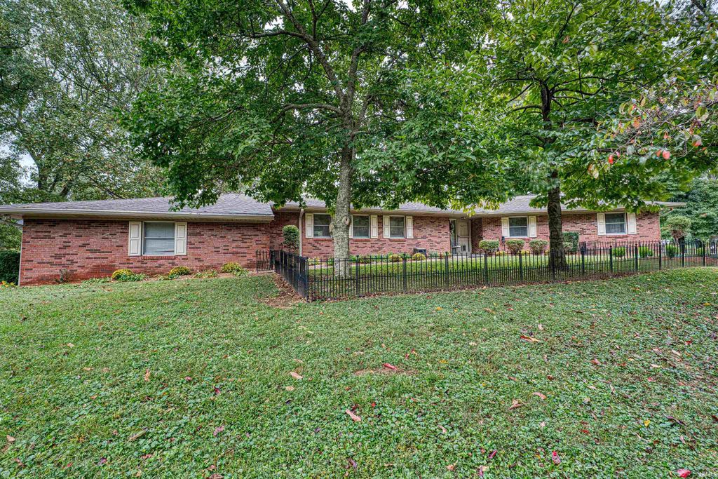 Photo of 5244 Tarrytown Road, Newburgh, IN 47630 (MLS # 202601762)