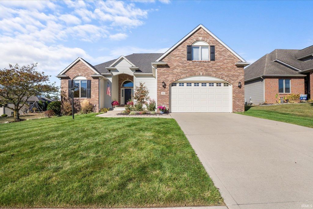 Photo of 5101 Chablis Court, Fort Wayne, IN 46845 (MLS # 202542216)