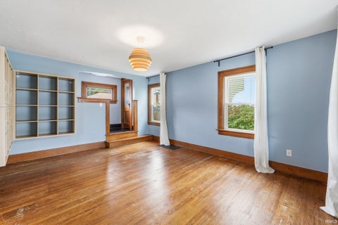 Tiny photo for 2520 Woodward Avenue, Fort Wayne, IN 46805 (MLS # 202642164)