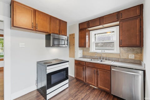 Tiny photo for 2520 Woodward Avenue, Fort Wayne, IN 46805 (MLS # 202642164)