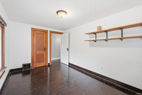 Tiny photo for 2520 Woodward Avenue, Fort Wayne, IN 46805 (MLS # 202642164)