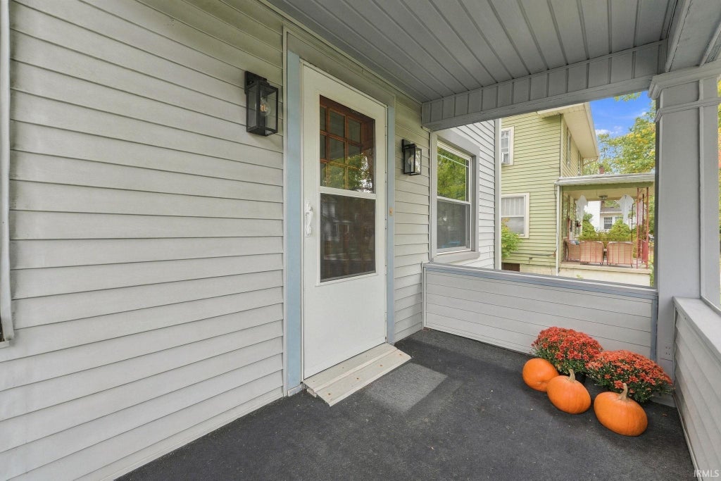 Photo of 2520 Woodward Avenue, Fort Wayne, IN 46805 (MLS # 202642164)