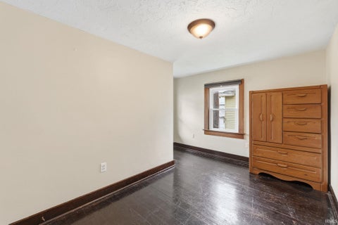 Tiny photo for 2520 Woodward Avenue, Fort Wayne, IN 46805 (MLS # 202642164)