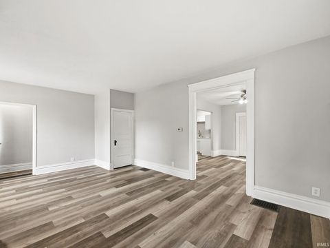 Tiny photo for 3222 Beaver Avenue, Fort Wayne, IN 46807 (MLS # 202544994)