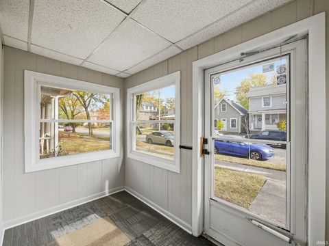 Tiny photo for 3222 Beaver Avenue, Fort Wayne, IN 46807 (MLS # 202544994)