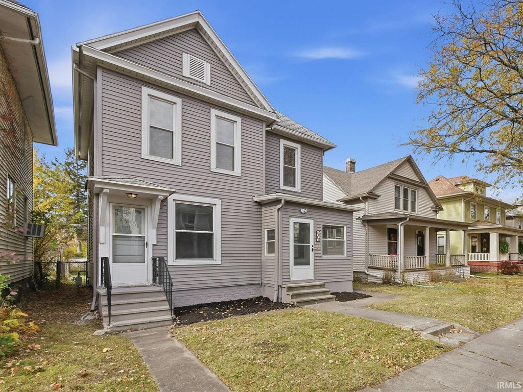 Photo of 3222 Beaver Avenue, Fort Wayne, IN 46807 (MLS # 202544994)