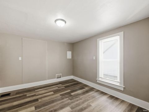 Tiny photo for 3222 Beaver Avenue, Fort Wayne, IN 46807 (MLS # 202544994)