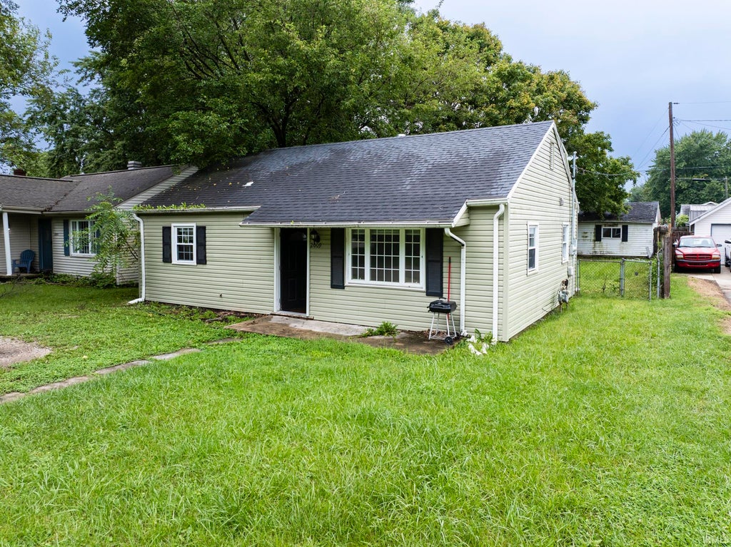 Photo of 2009 N Milton Street, Muncie, IN 47303 (MLS # 202633712)