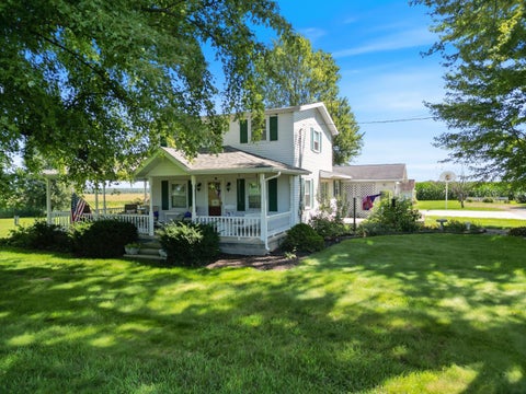 Photo of 2878 S 775 West Road, Mentone, IN 46539 (MLS # 202634148)