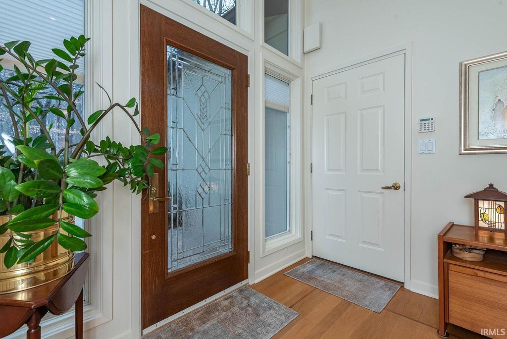 Photo of 537 E Fawn Ridge Trail, Bloomington, IN 47408 (MLS # 202604927)