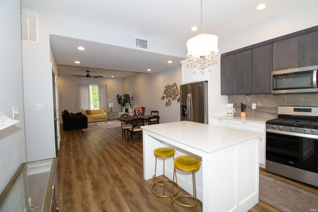 Photo of 31 Jefferson Avenue #108, Evansville, IN 47713 (MLS # 202615654)