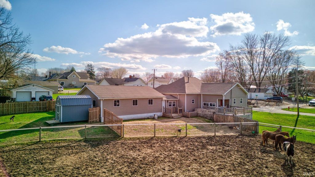 Photo of 215 N Lincoln Street, Galveston, IN 46932 (MLS # 202547313)