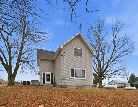 Photo of 2945 W 900 N Road, Columbia City, IN 46725 (MLS # 202547444)