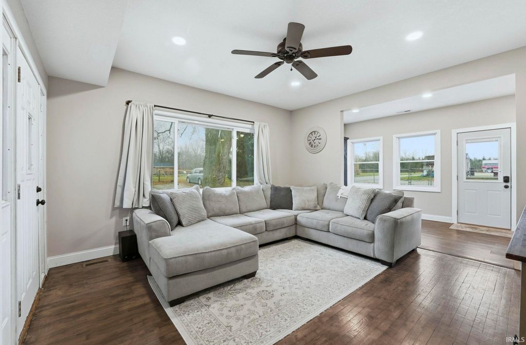 Photo of 2945 W 900 N Road, Columbia City, IN 46725 (MLS # 202547444)