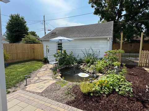 Tiny photo for 1017 W Taylor Street, Kokomo, IN 46901 (MLS # 202532953)