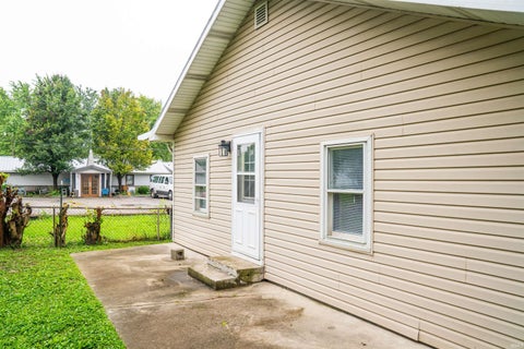 Tiny photo for 2202 S Delawanda Avenue, Muncie, IN 47302 (MLS # 202634665)