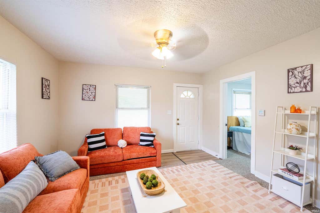 Photo of 2202 S Delawanda Avenue, Muncie, IN 47302 (MLS # 202634665)