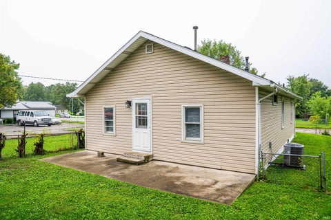 Tiny photo for 2202 S Delawanda Avenue, Muncie, IN 47302 (MLS # 202634665)