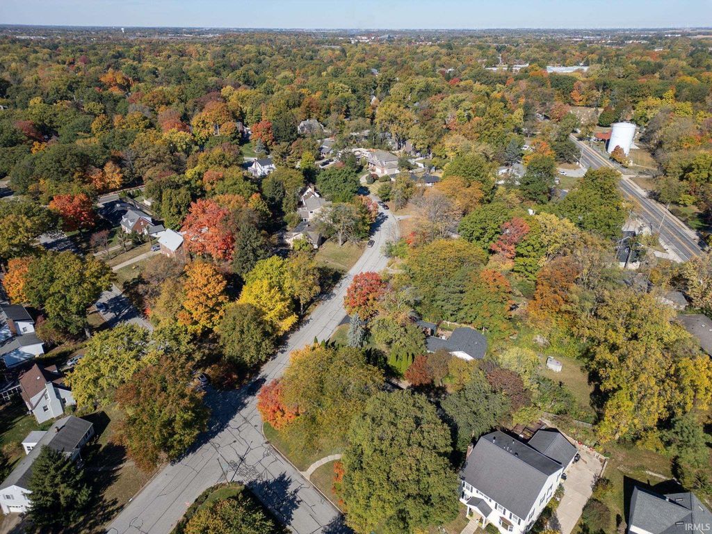 Photo of 222 Forest Hill Drive, West Lafayette, IN 47906 (MLS # 202605550)