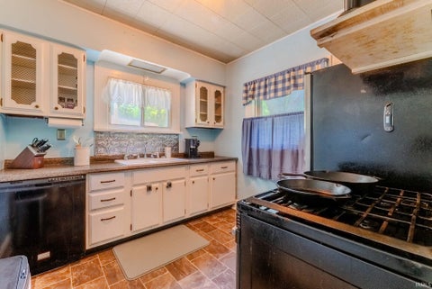 Tiny photo for 5522 S Lincoln Boulevard, Marion, IN 46953 (MLS # 202627462)