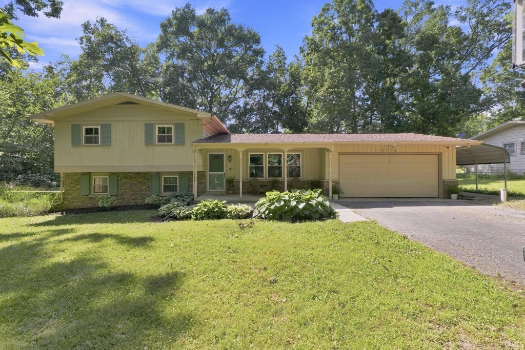 Photo of 6114 Rosedale Drive, Fort Wayne, IN 46804 (MLS # 202636306)