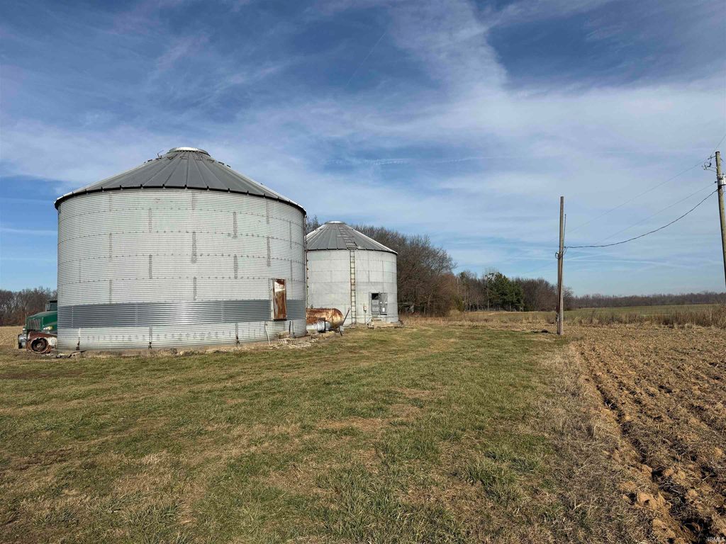 Photo of 0000 Hwy 69 Highway, Mount Vernon, IN 47620 (MLS # 202605329)