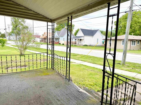 Tiny photo for 1327 S Harrison Street, Shelbyville, IN 46176 (MLS # 202627670)