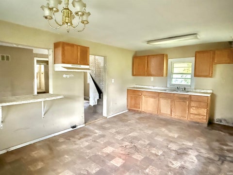 Tiny photo for 1327 S Harrison Street, Shelbyville, IN 46176 (MLS # 202627670)