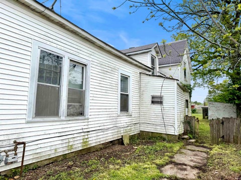 Tiny photo for 1327 S Harrison Street, Shelbyville, IN 46176 (MLS # 202627670)