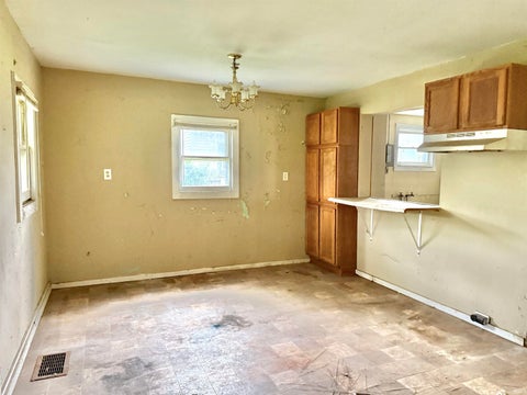 Tiny photo for 1327 S Harrison Street, Shelbyville, IN 46176 (MLS # 202627670)
