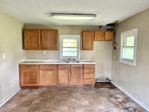 Tiny photo for 1327 S Harrison Street, Shelbyville, IN 46176 (MLS # 202627670)