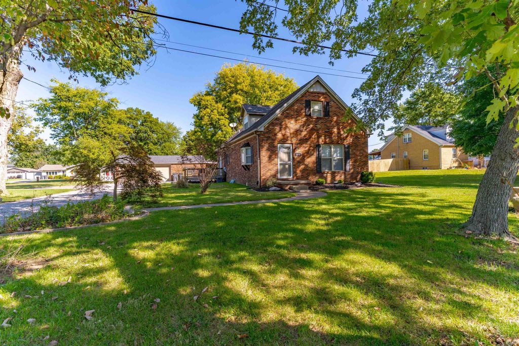 Photo of 2016 Theater Drive, Evansville, IN 47715 (MLS # 202547753)